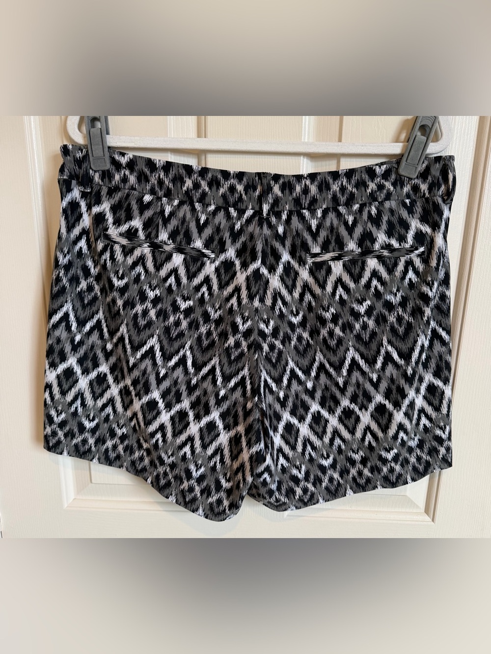 Like New Spanx Shorts. Black Ikat
Print. Size XL - Picture 4 of 4